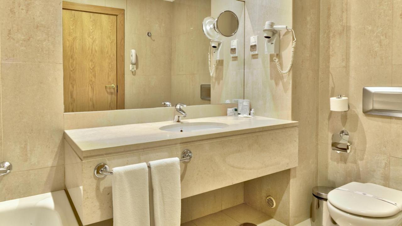 Suite (2 Adultos + 2 Crianças até 12 anos)