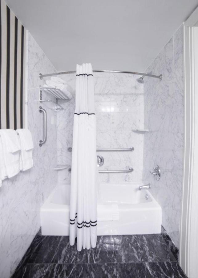 Standard King Room - Disability Access,1132617570:JPEG