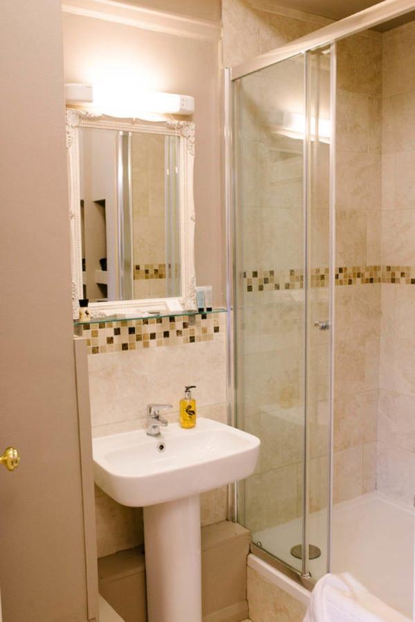 Family Room Shower