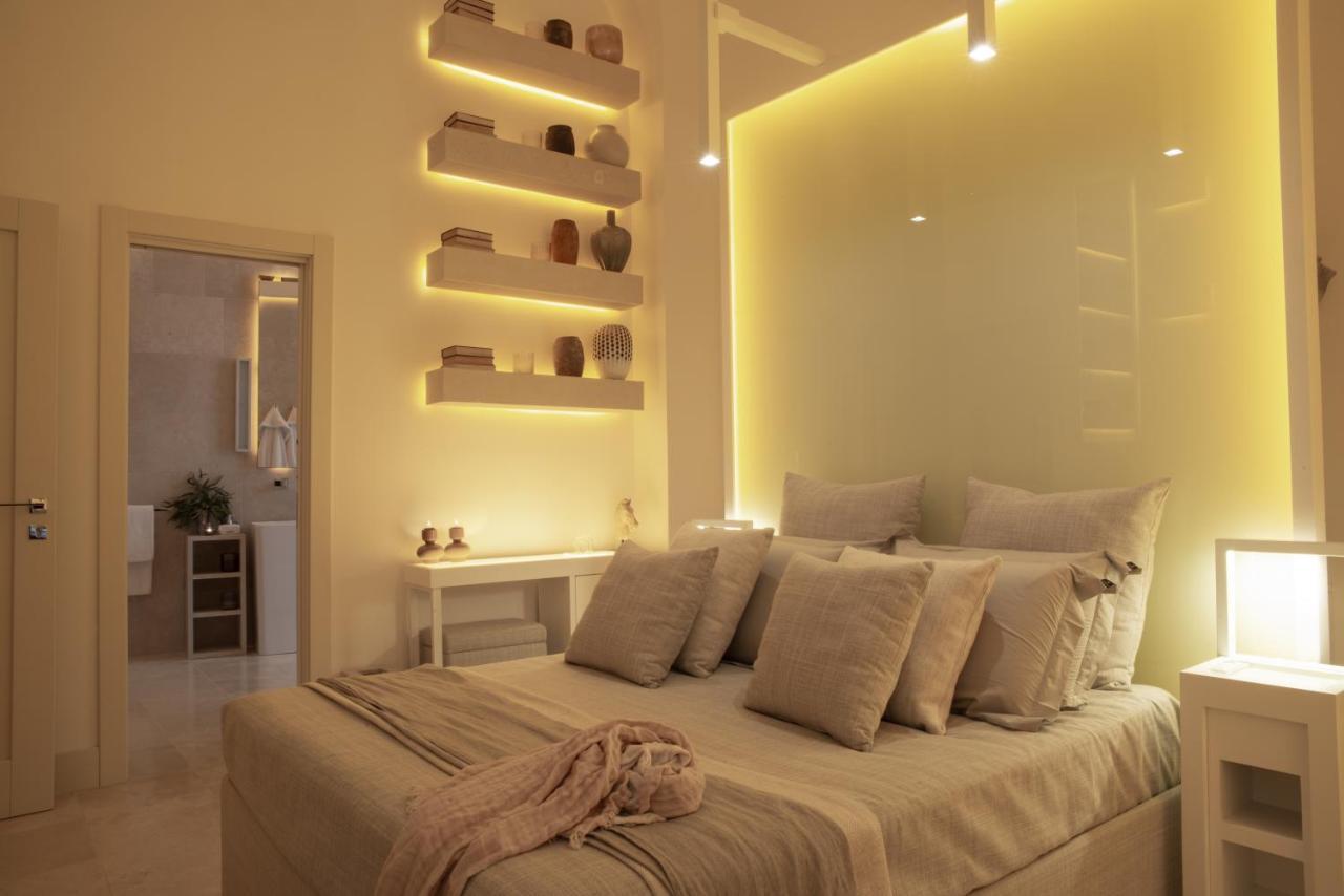 Zimmer mit Kingsize-Bett