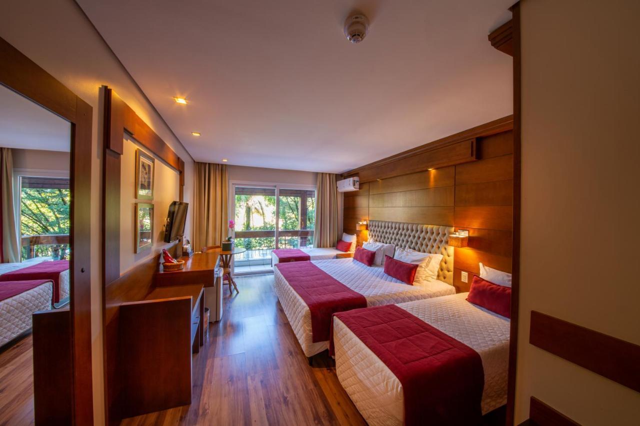 Quarto Quádruplo Superior com Vista Parque
