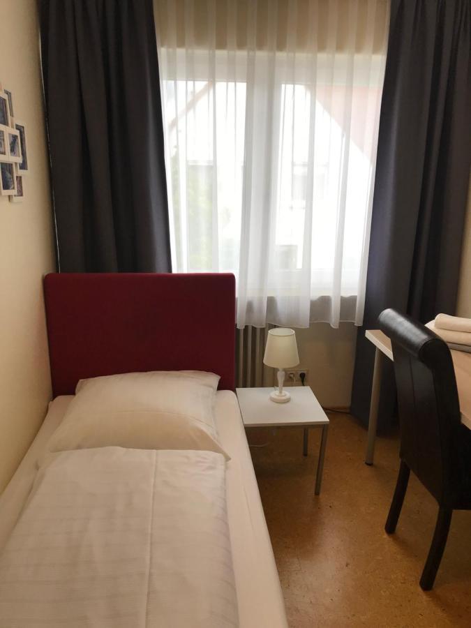 Einzelzimmer mit Gemeinschaftsbad