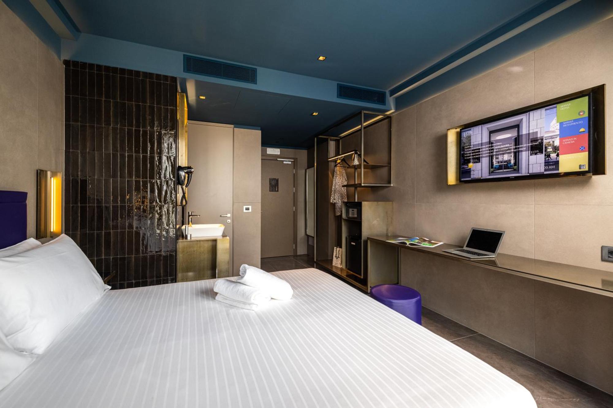 Quarto Duplo