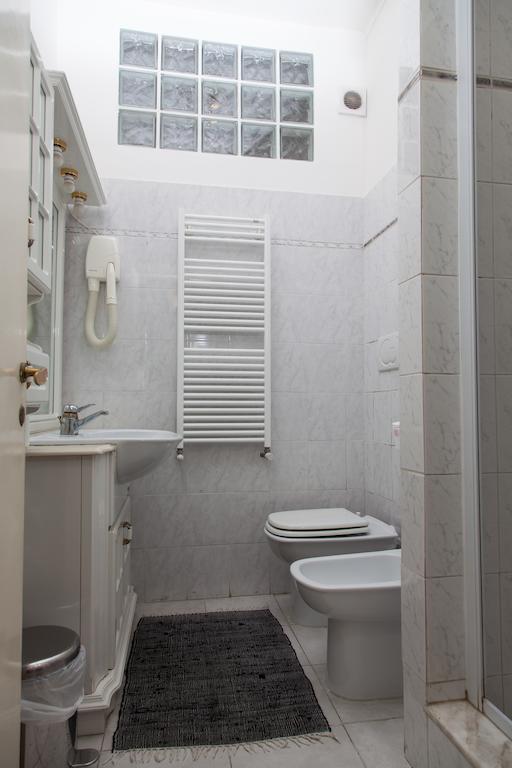 Habitación con baño privado externo