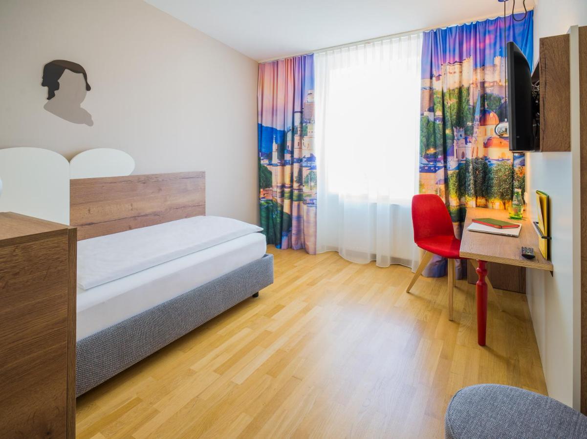 Single Room,1428489379:JPEG