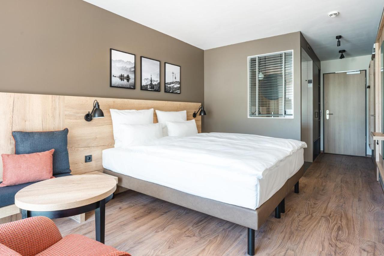 Double Room Mountain View
