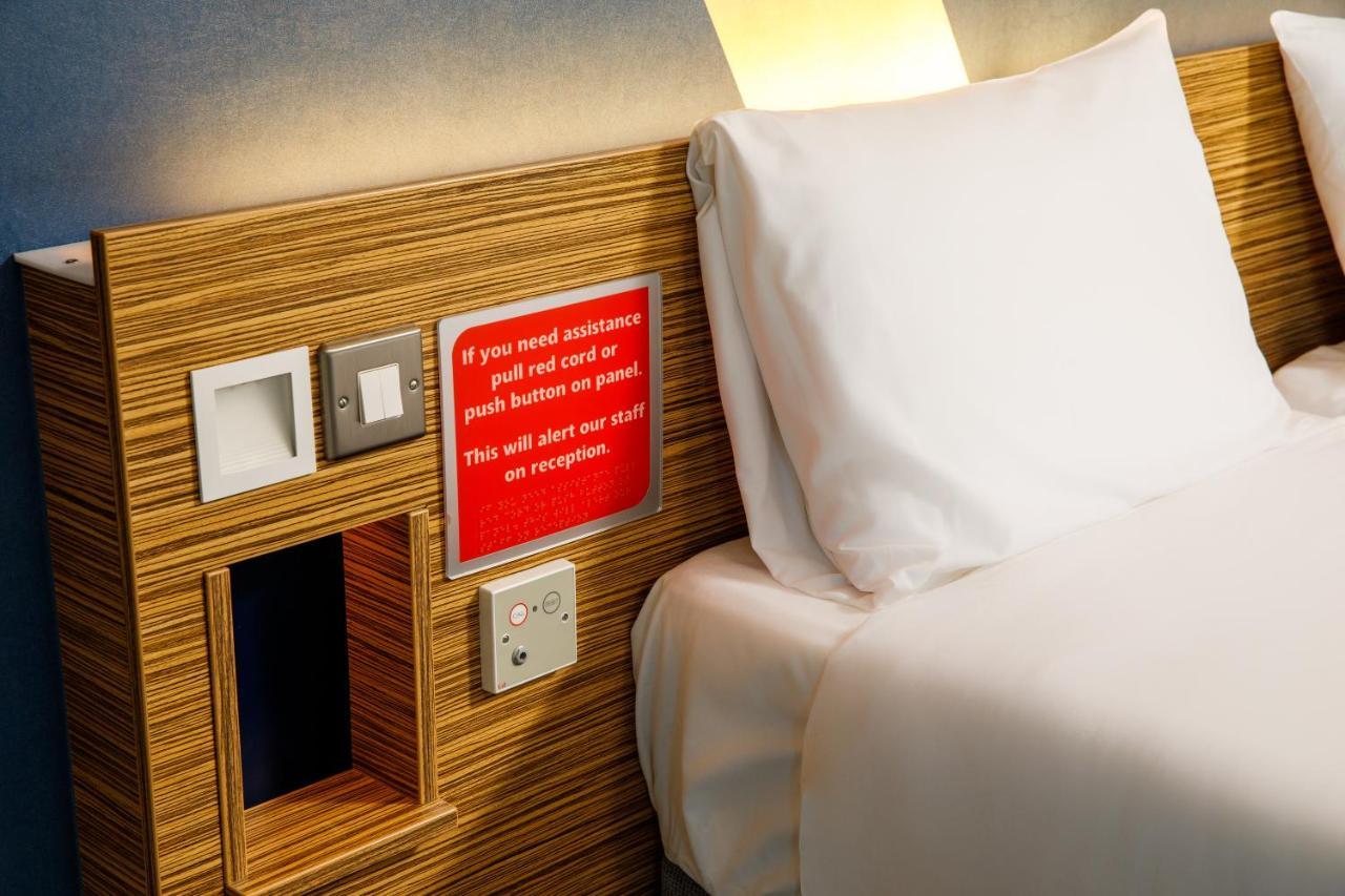 Accessible Room Two Single Beds