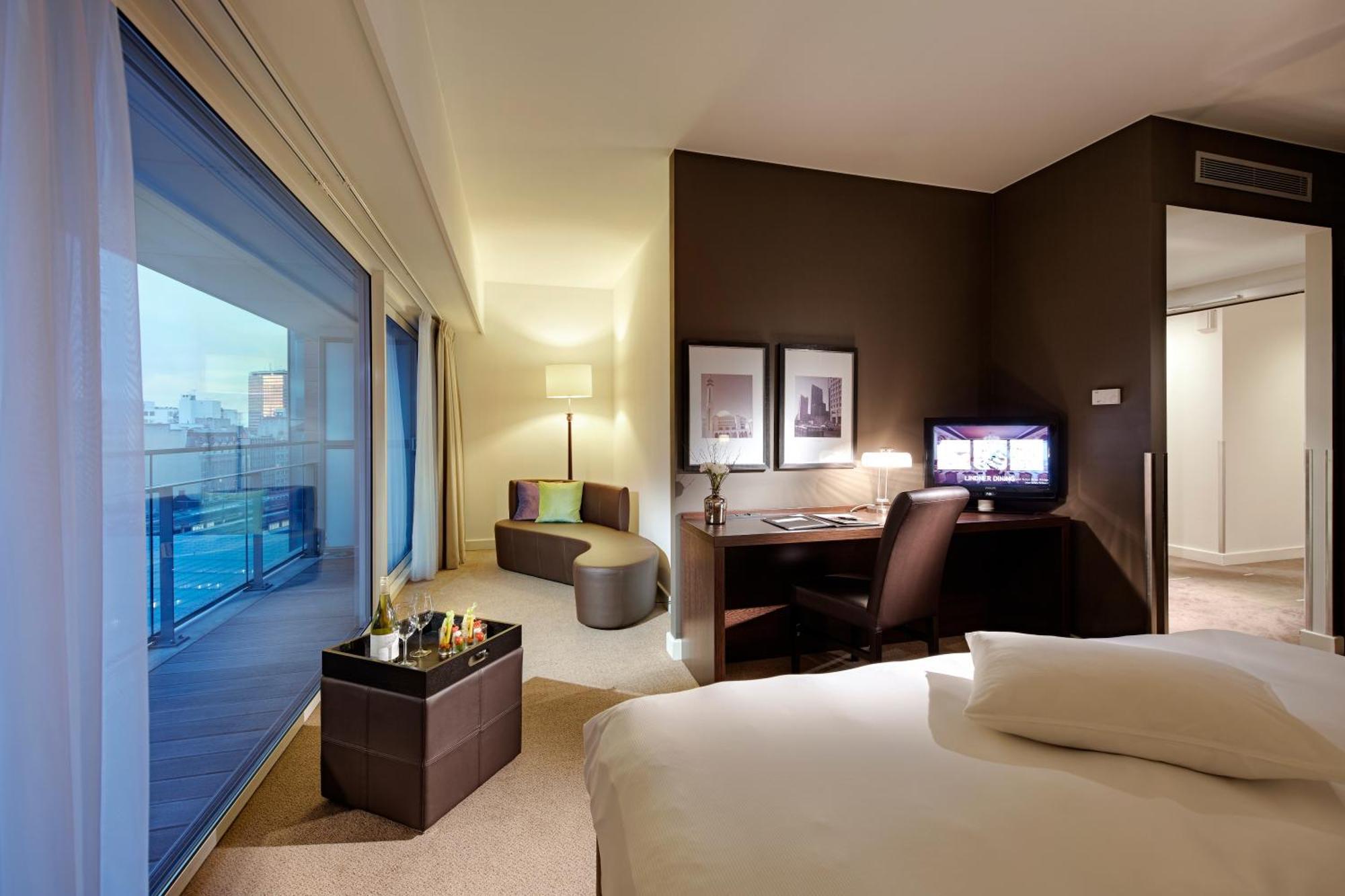 Premium Kamer met Kingsize Bed - Balkon met Uitzicht op de Stad