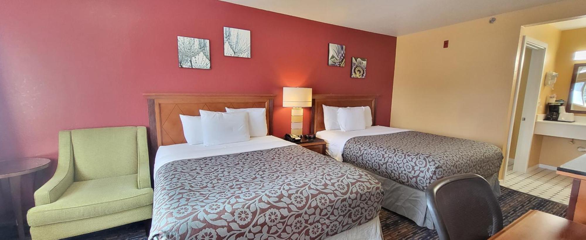 Deluxe Queen Room with Two Queen Beds - Non-Smoking