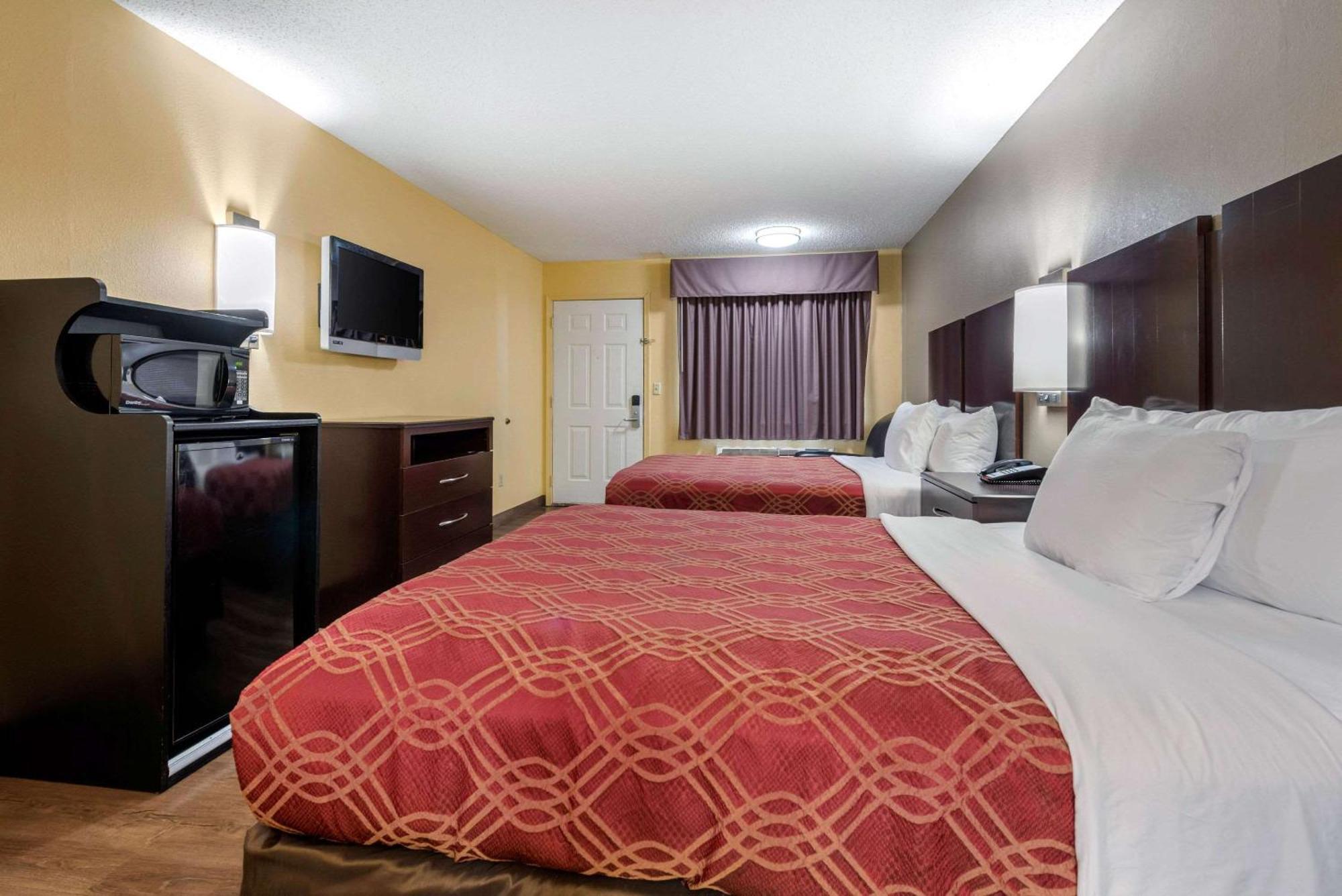 Queen Room with Two Queen Beds - Non-Smoking