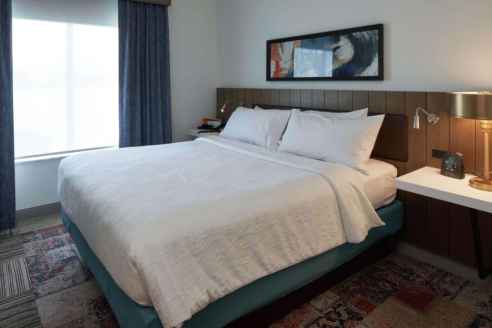 Junior King Suite with Seating Area