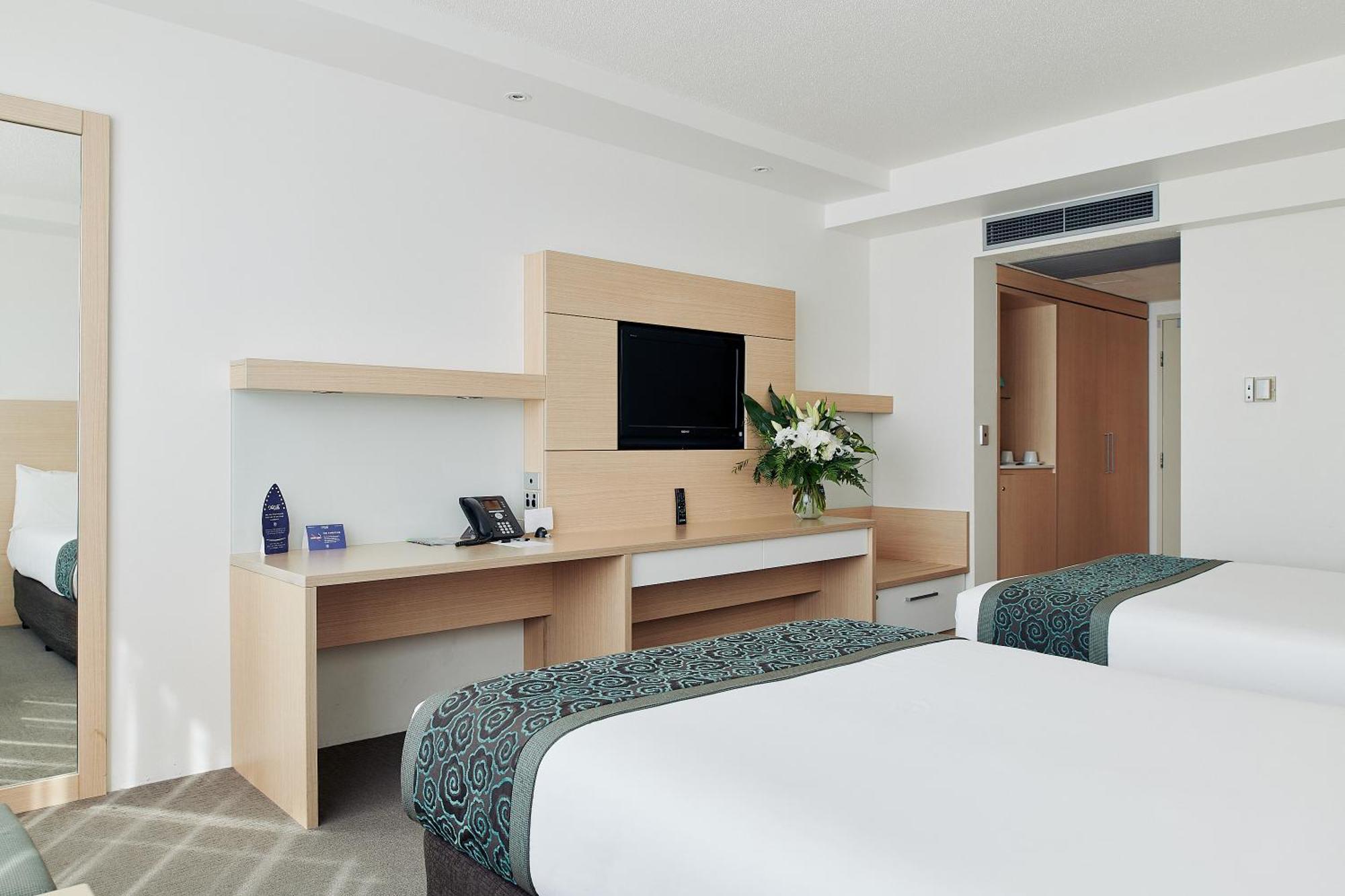 Deluxe Twin Marina Room