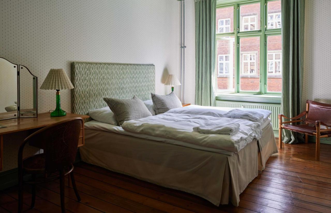 Tweepersoonskamer met Gedeelde Badkamer