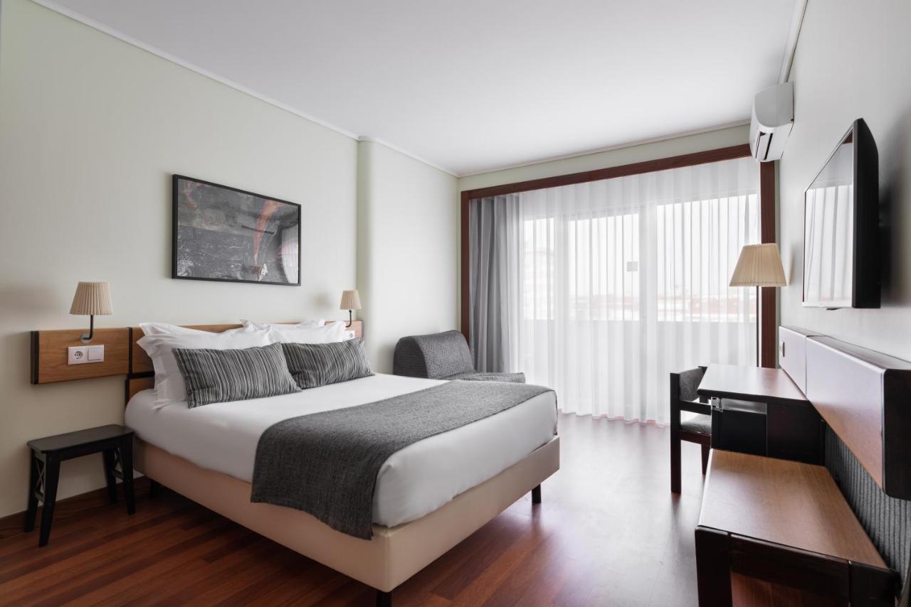 Quarto Familiar com Vista Cidade