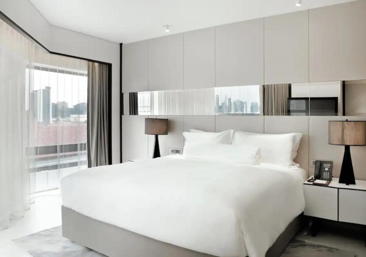 Oasis,1309931221:JPEG