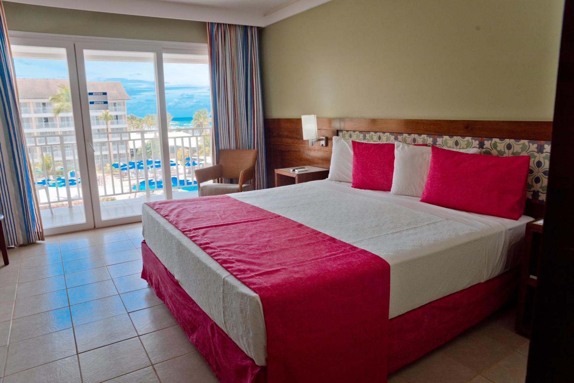 Quarto Superior com Vista Lateral do Mar