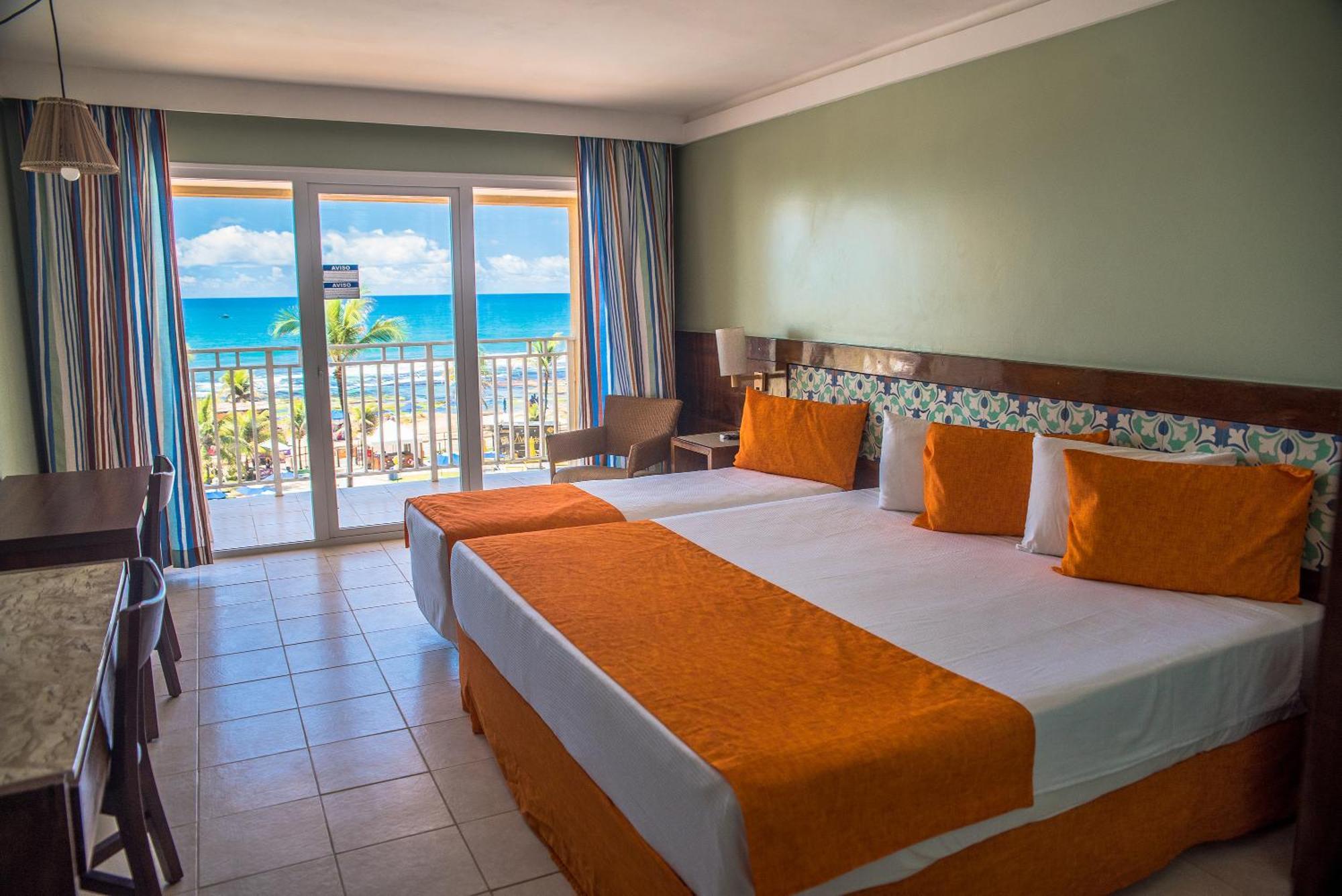 Quarto Deluxe com Vista Frontal do Mar