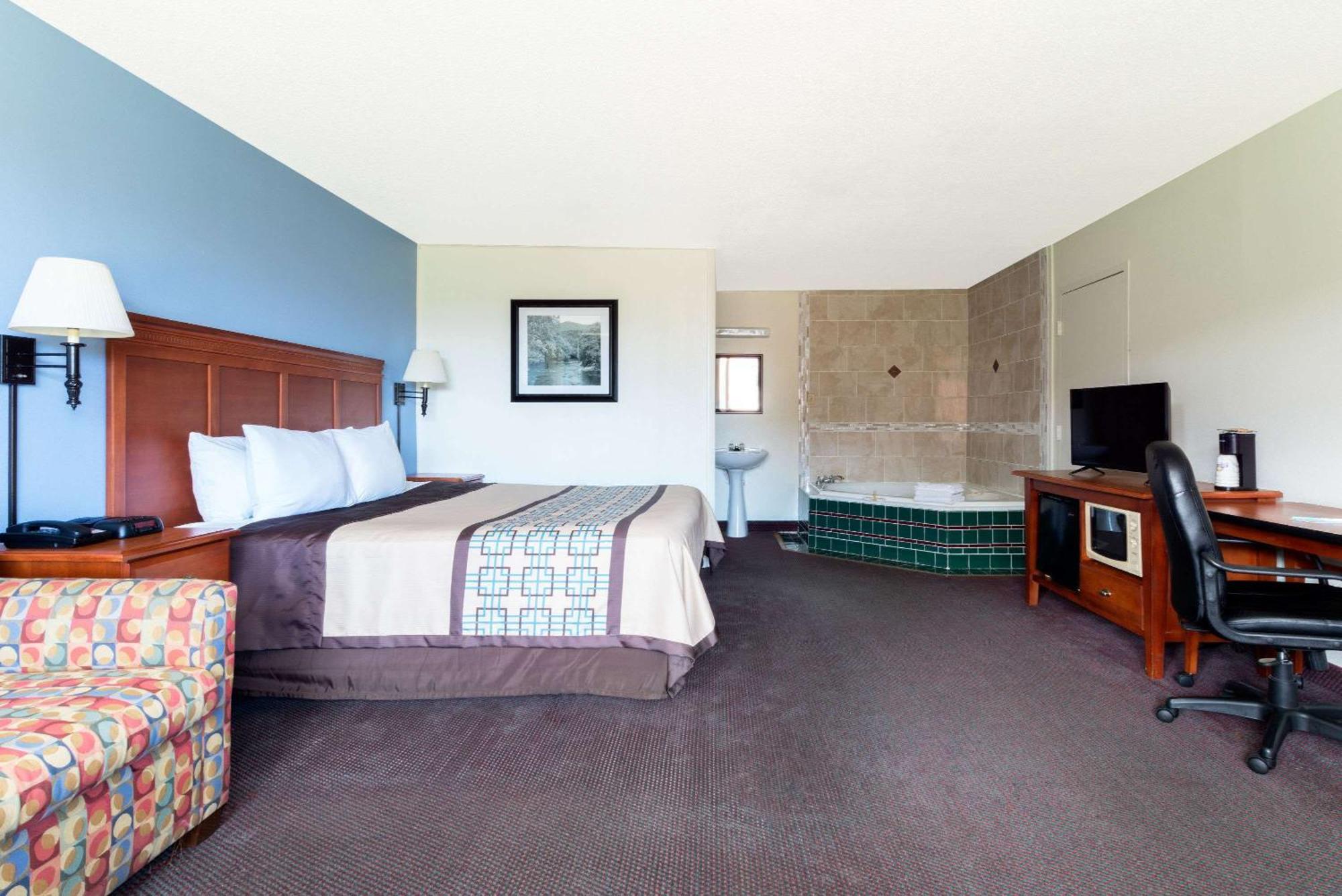 Superior King Room - Non-Smoking