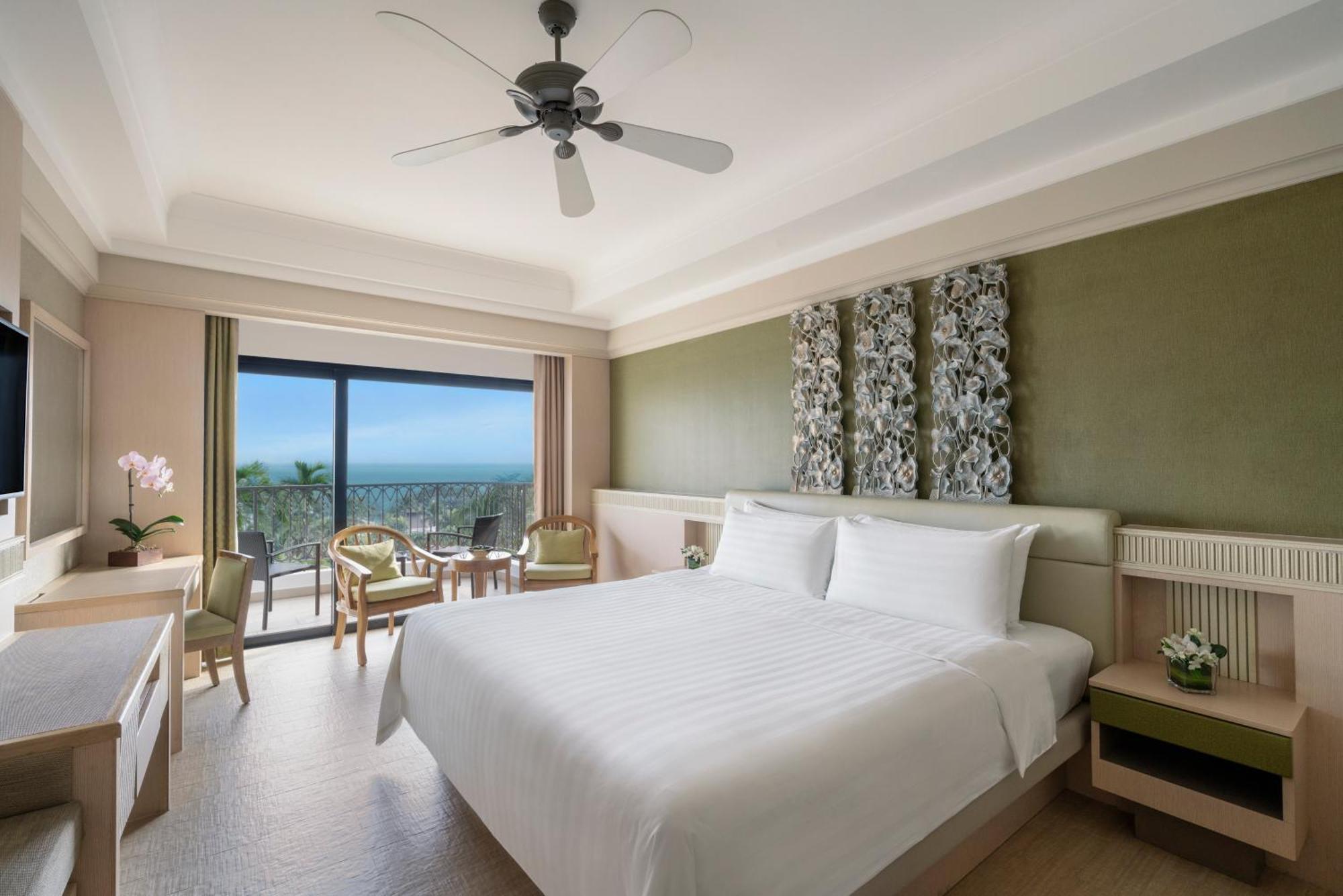 Deluxe Zimmer mit Kingsize-Bett mit Meerblick
