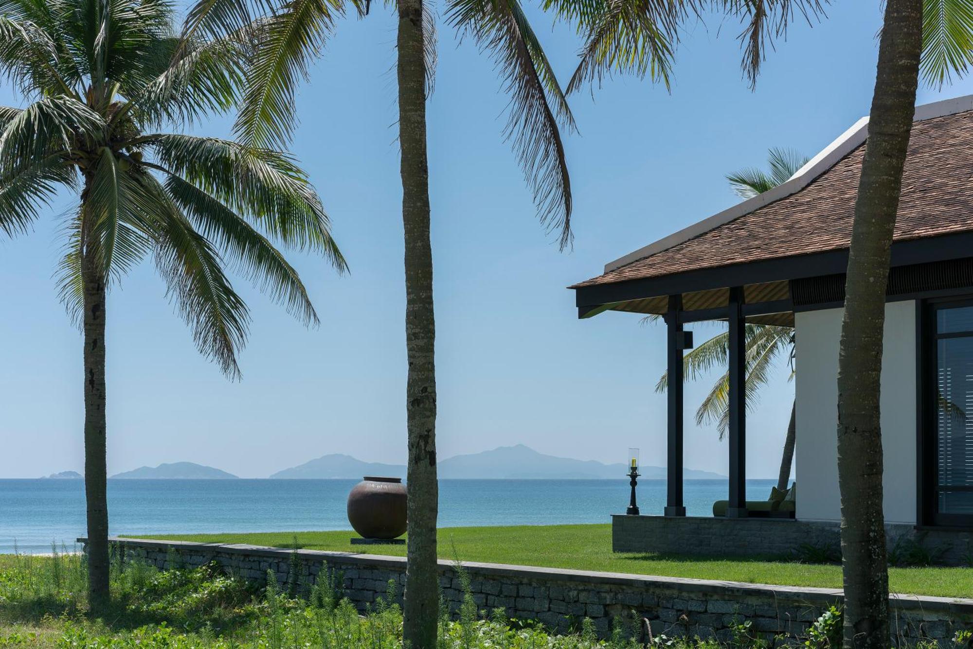 Beachfront One Bedroom Villa