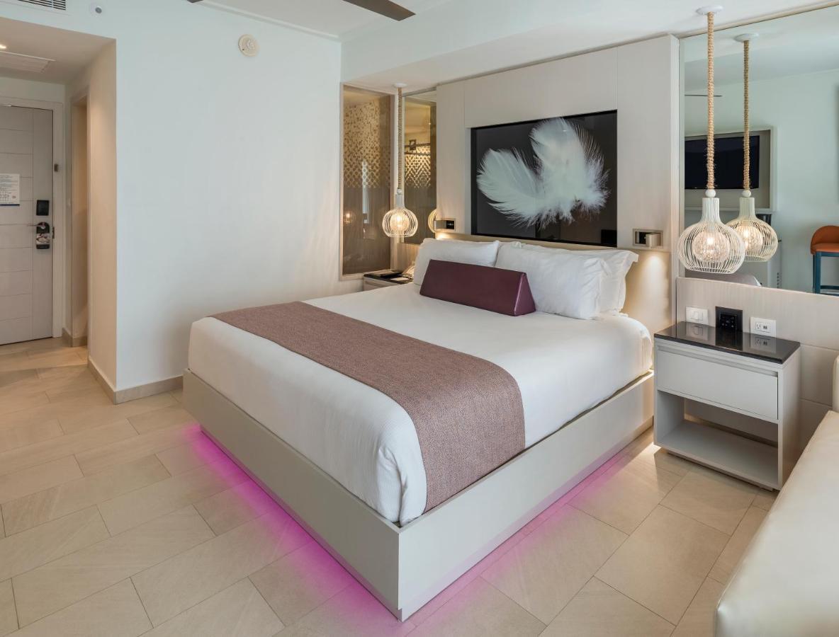 Luxury Room,1287861931:JPEG