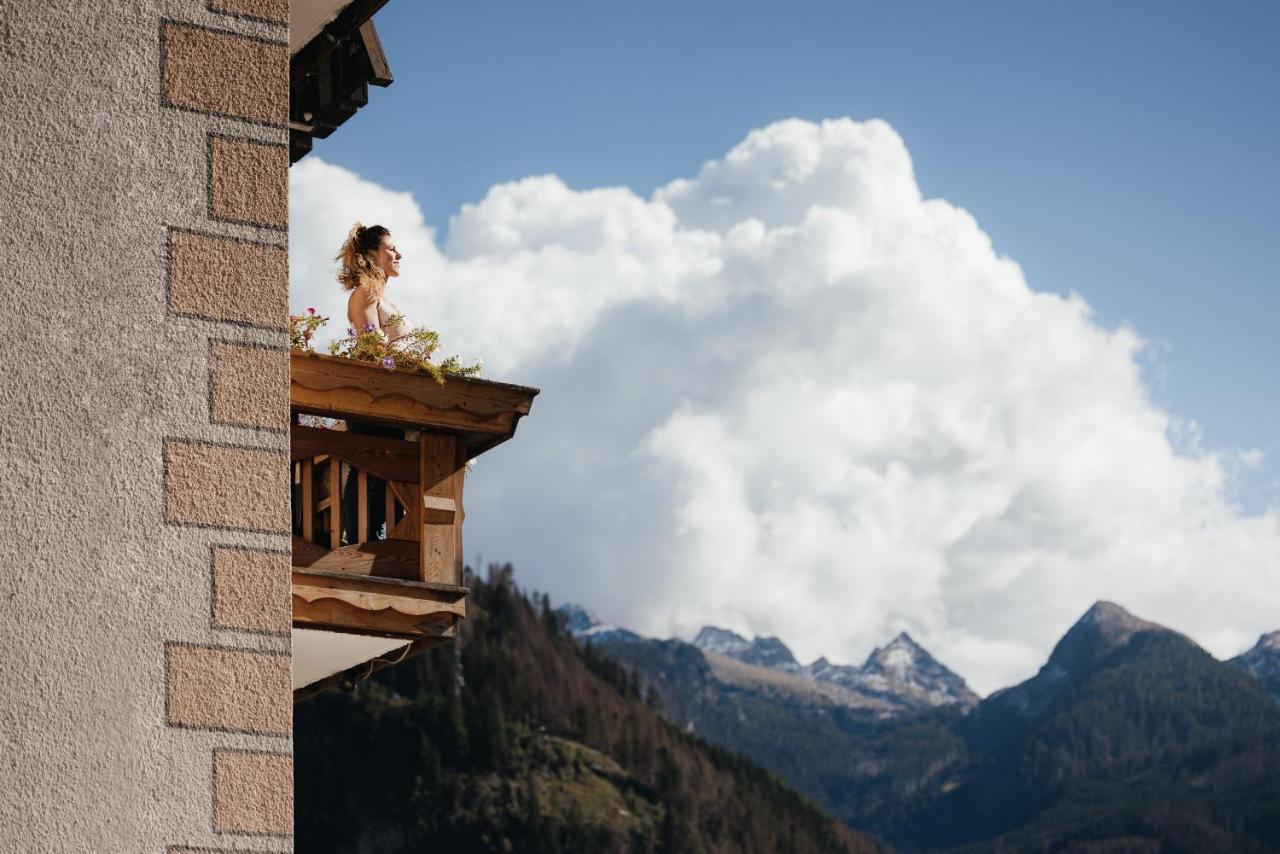 Camera Matrimoniale/Doppia con Letti Singoli con Balcone