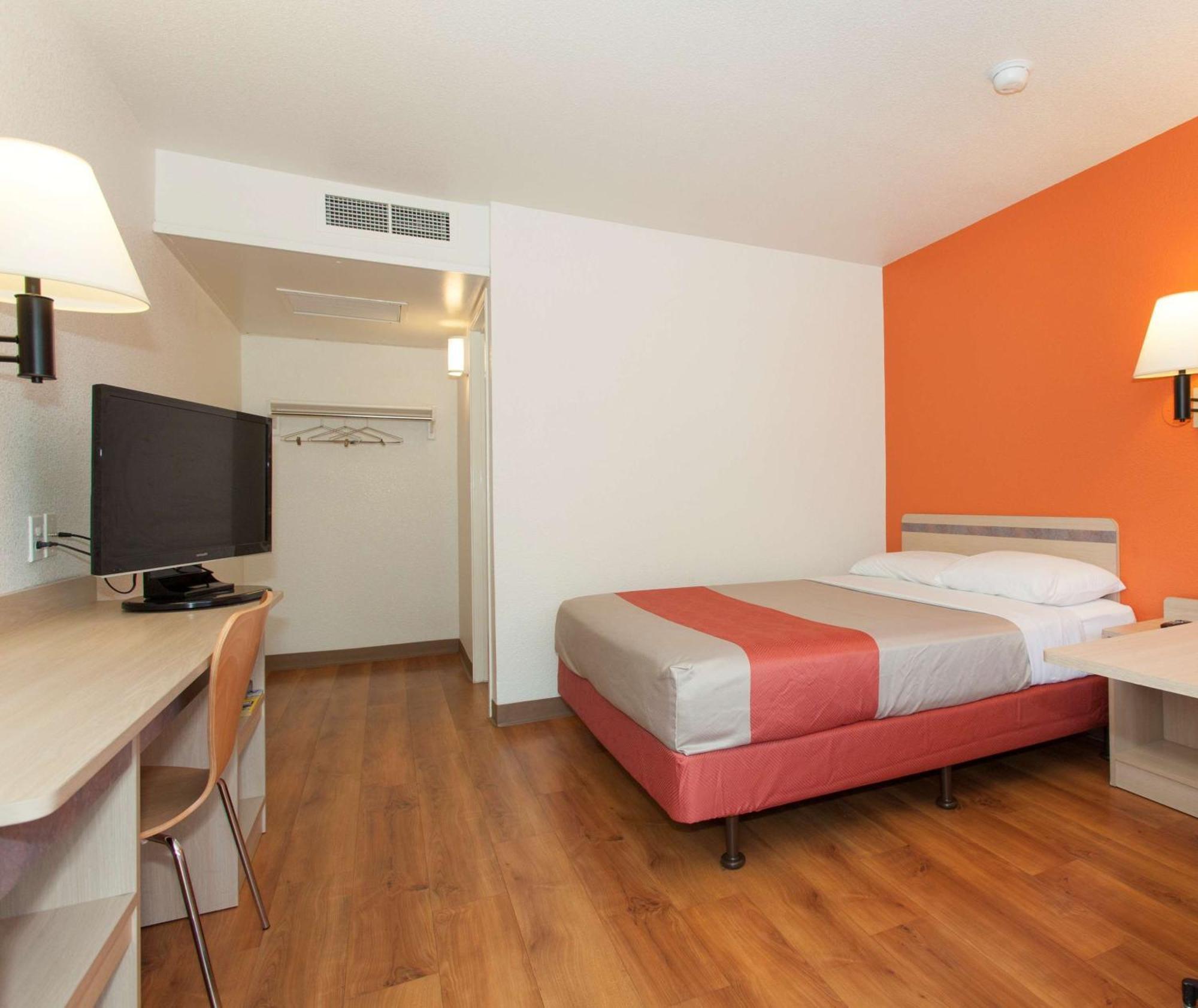 Queen Suite