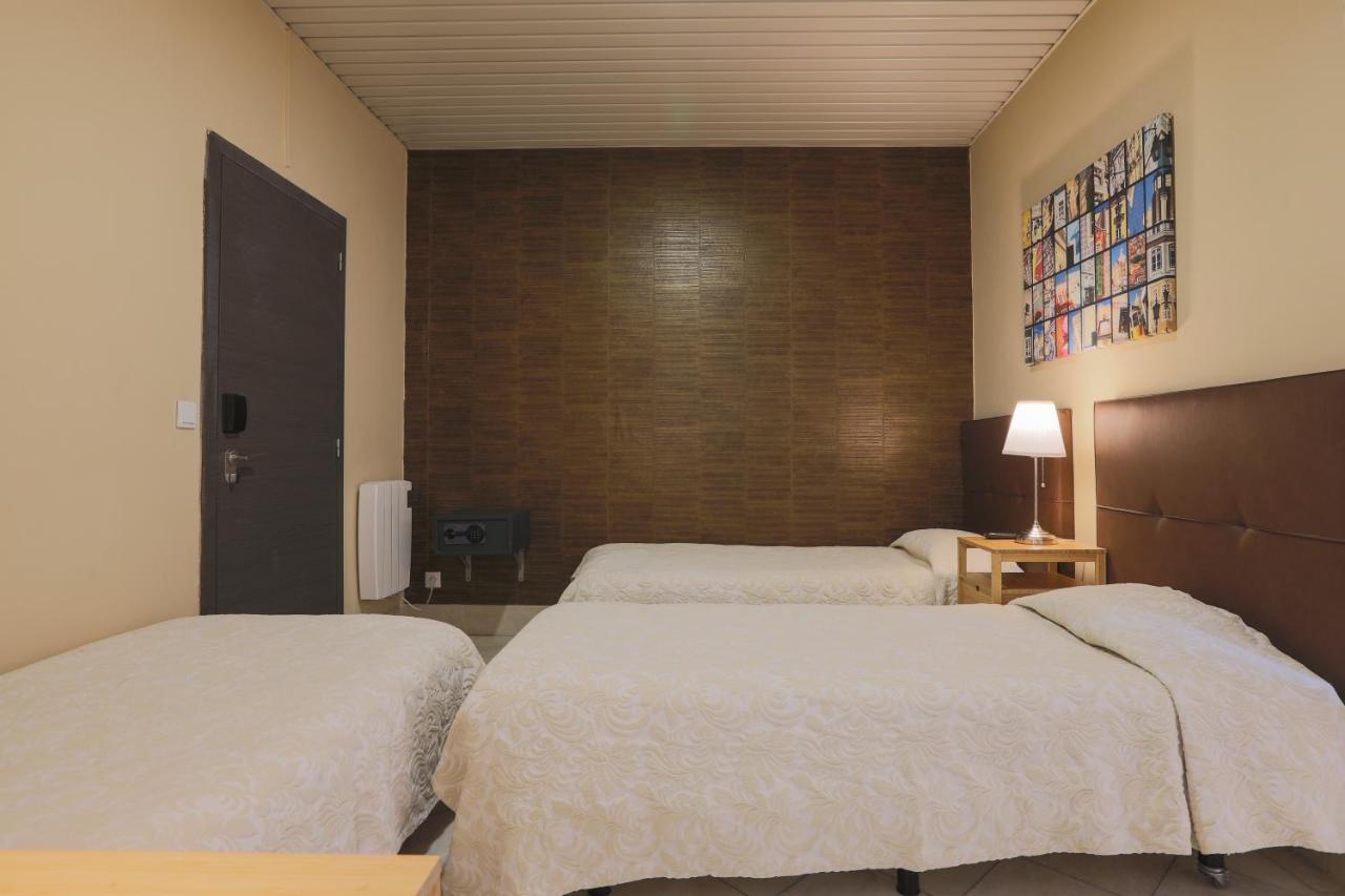 Triple Room Green Room No Cleaning
