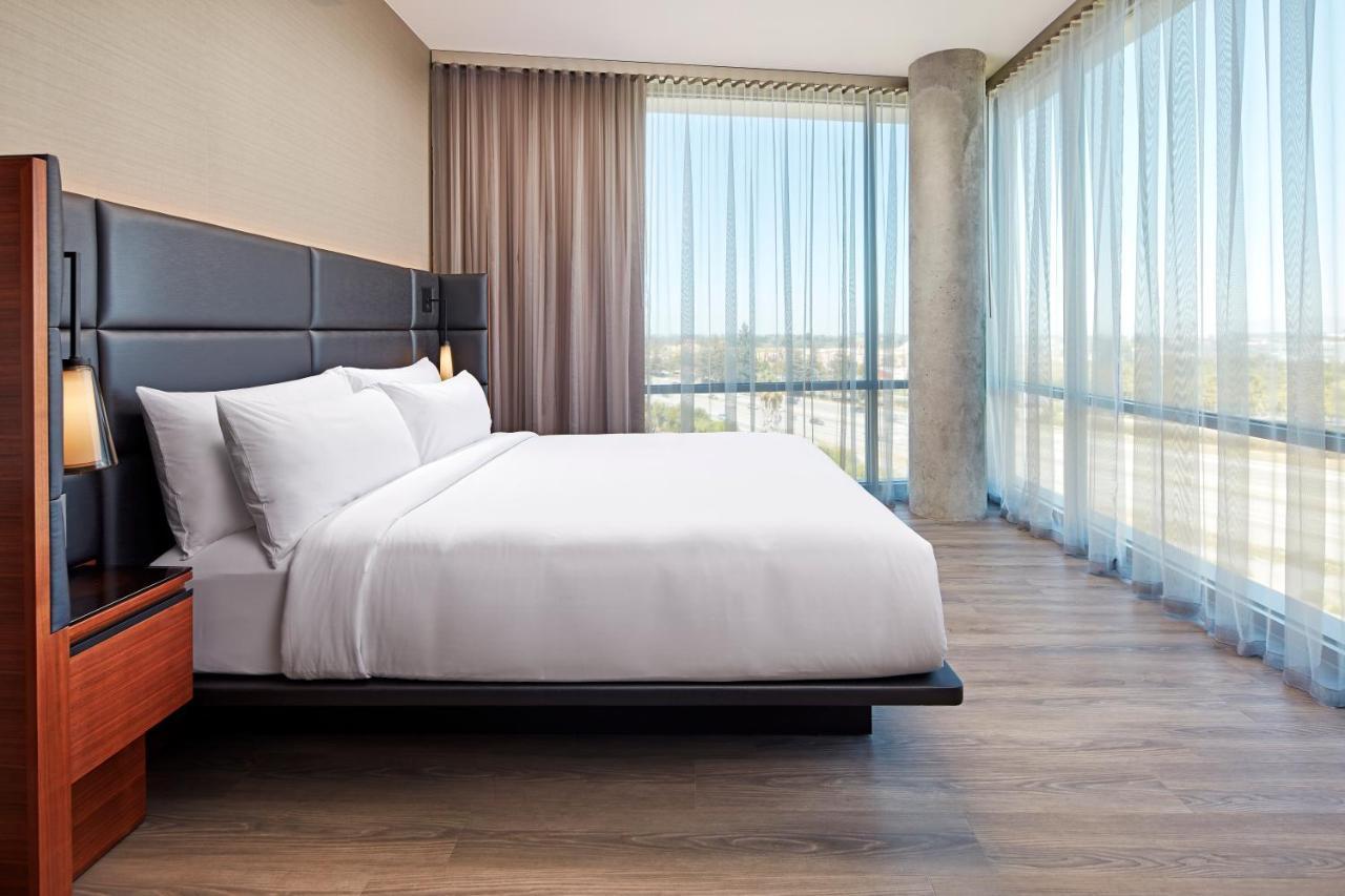 Corner King Room,1631591565:JPEG