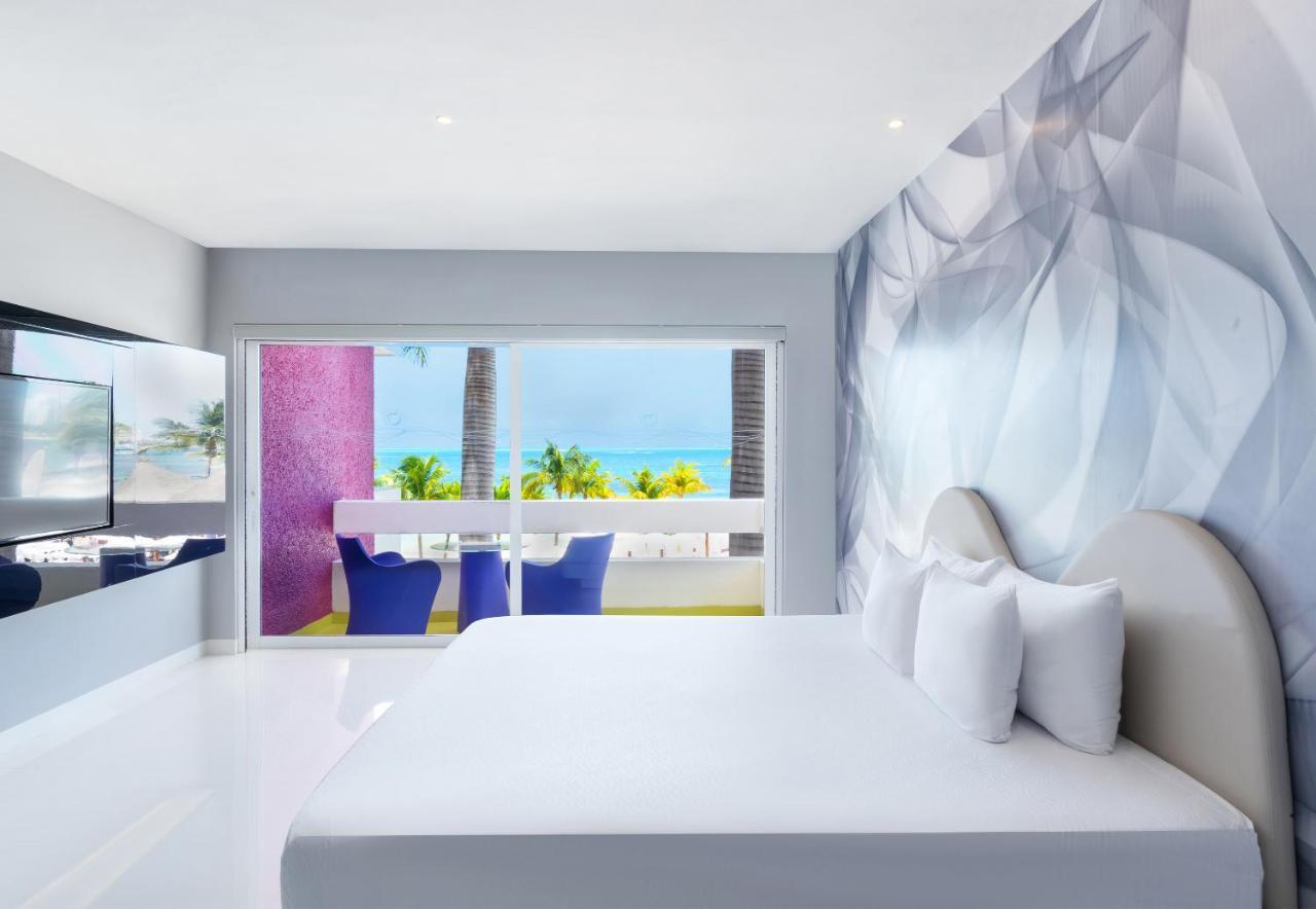 Trendy Ocean View Room