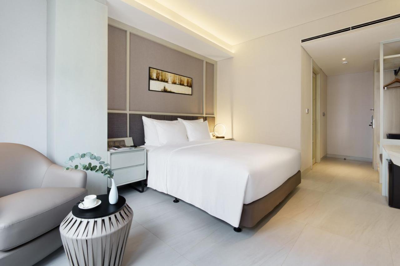 Premier Executive Double - Complimentary Daily Afternoon Tea & Welcome Minibar