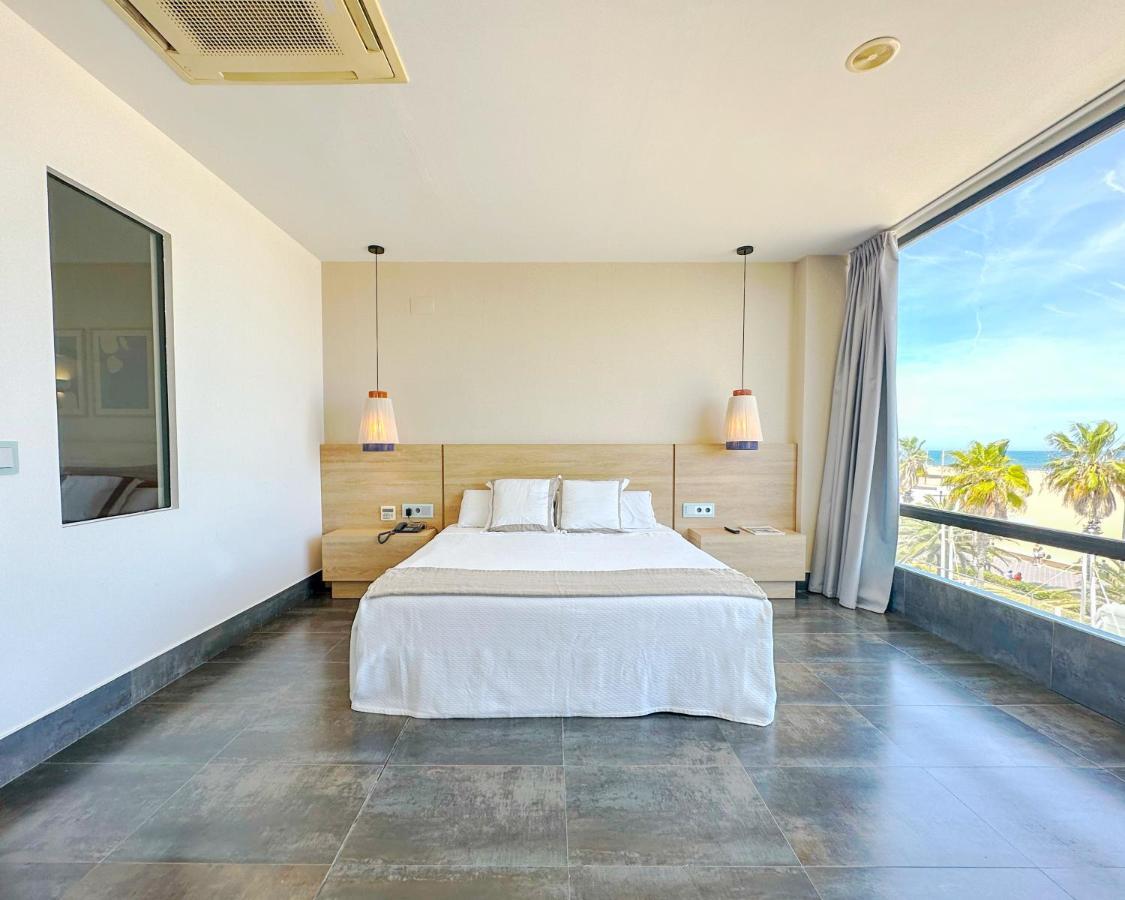 Suite with Sea Views