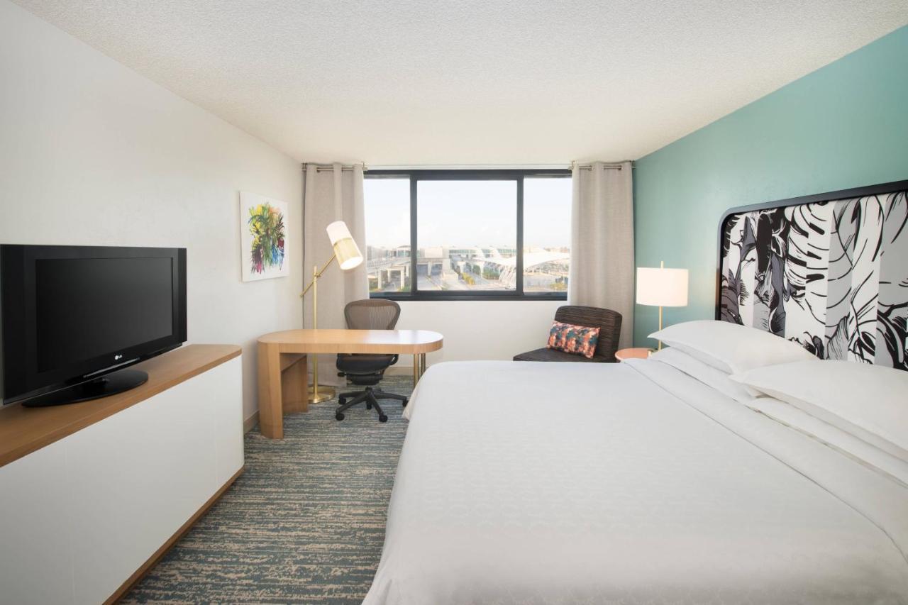 Traditional, Guest room, King, City view