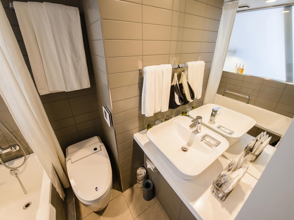 Standard Twin Room with Loft - 12th Floor - Non-Smoking