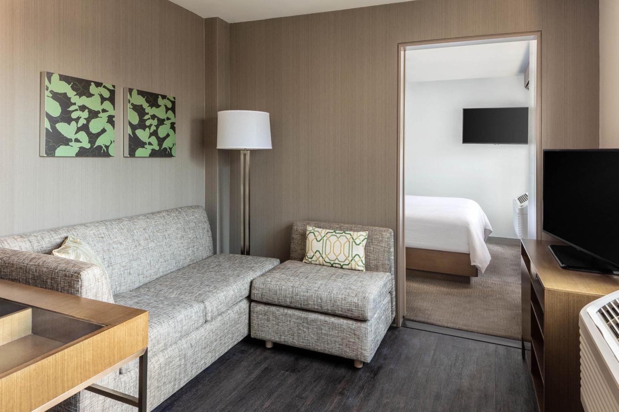 1 Bedroom Junior Suite, 1 King,1434685276:JPEG