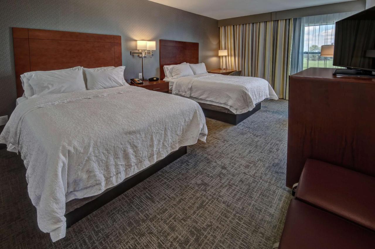 Queen Room Two Queen Beds Hearing Access or Non-Smoking