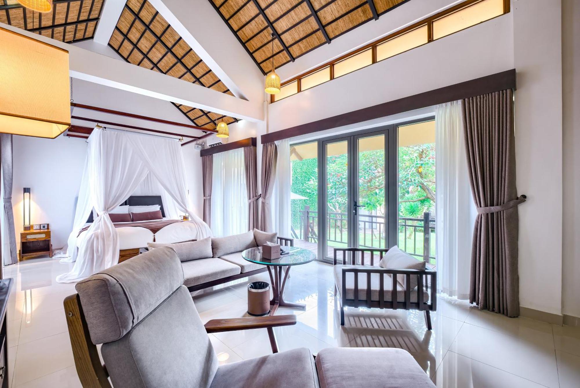 Suite Villa with Garden View - Foot massage, Onsen Included