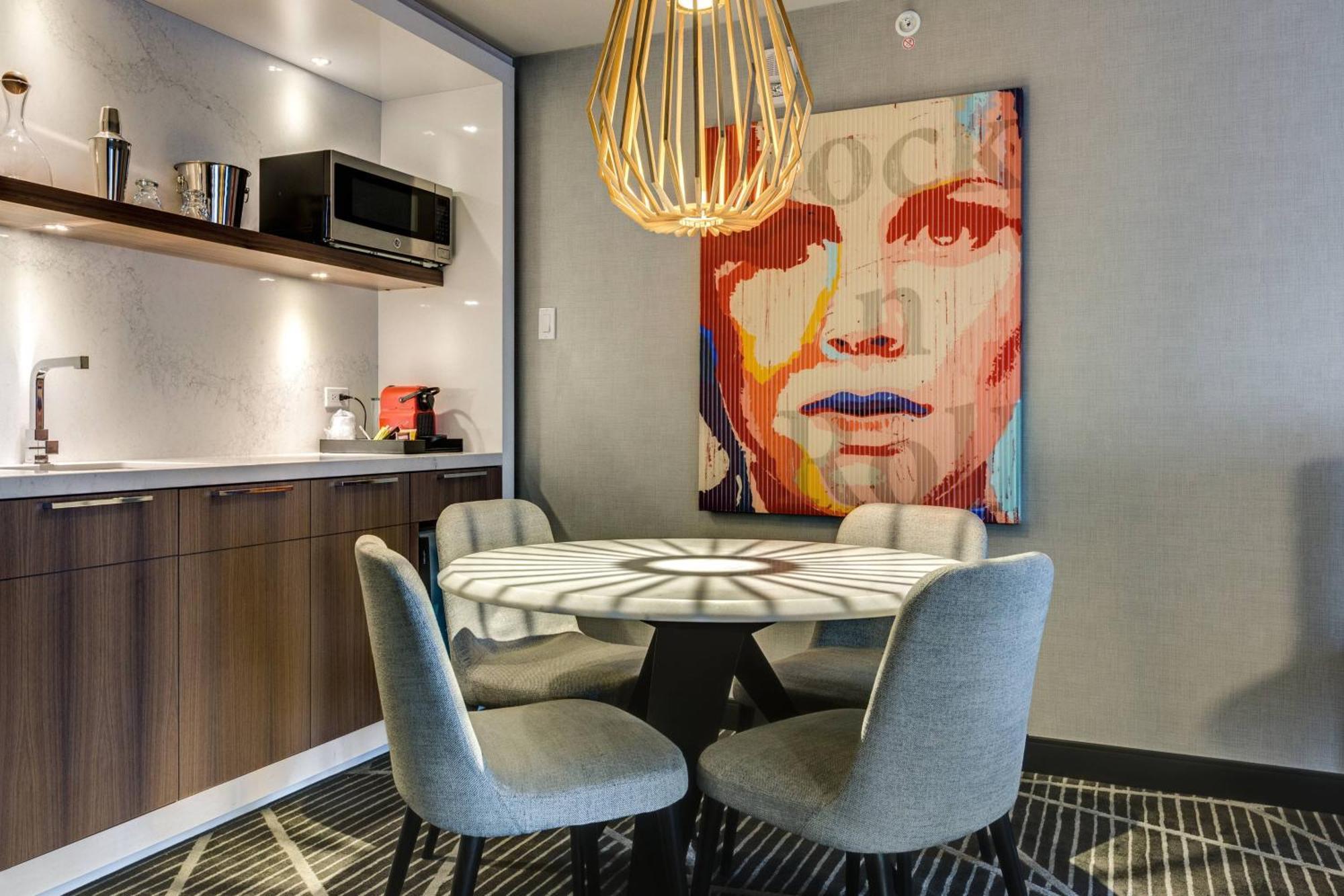 Suite 1 Chambre Hospitalité avec Canapé-Lit