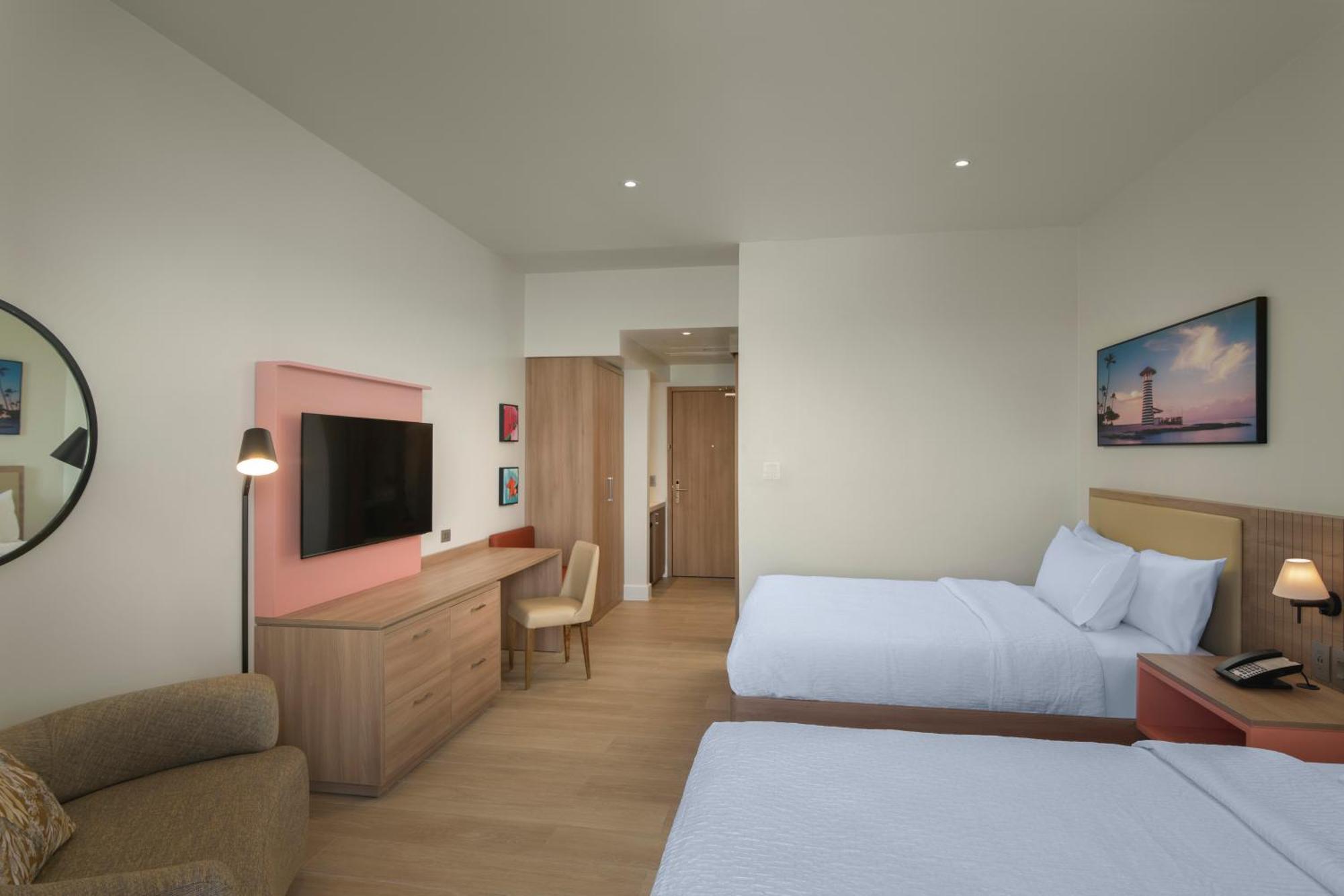Queen Room with Two Queen Beds - Ocean Front View,1536911263:JPEG