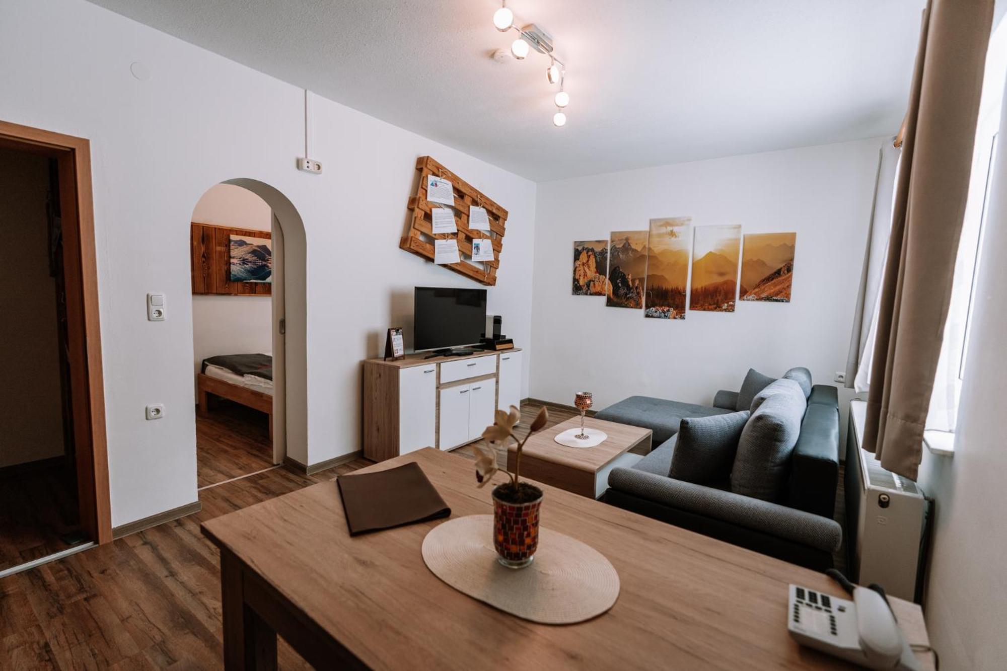 Apartment mit 2 Schlafzimmern und Schlafsofa (5 Erwachsene)