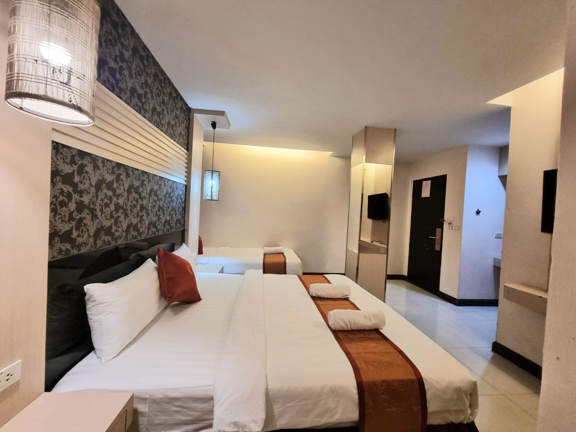 Deluxe Triple Room,1319898406:JPEG