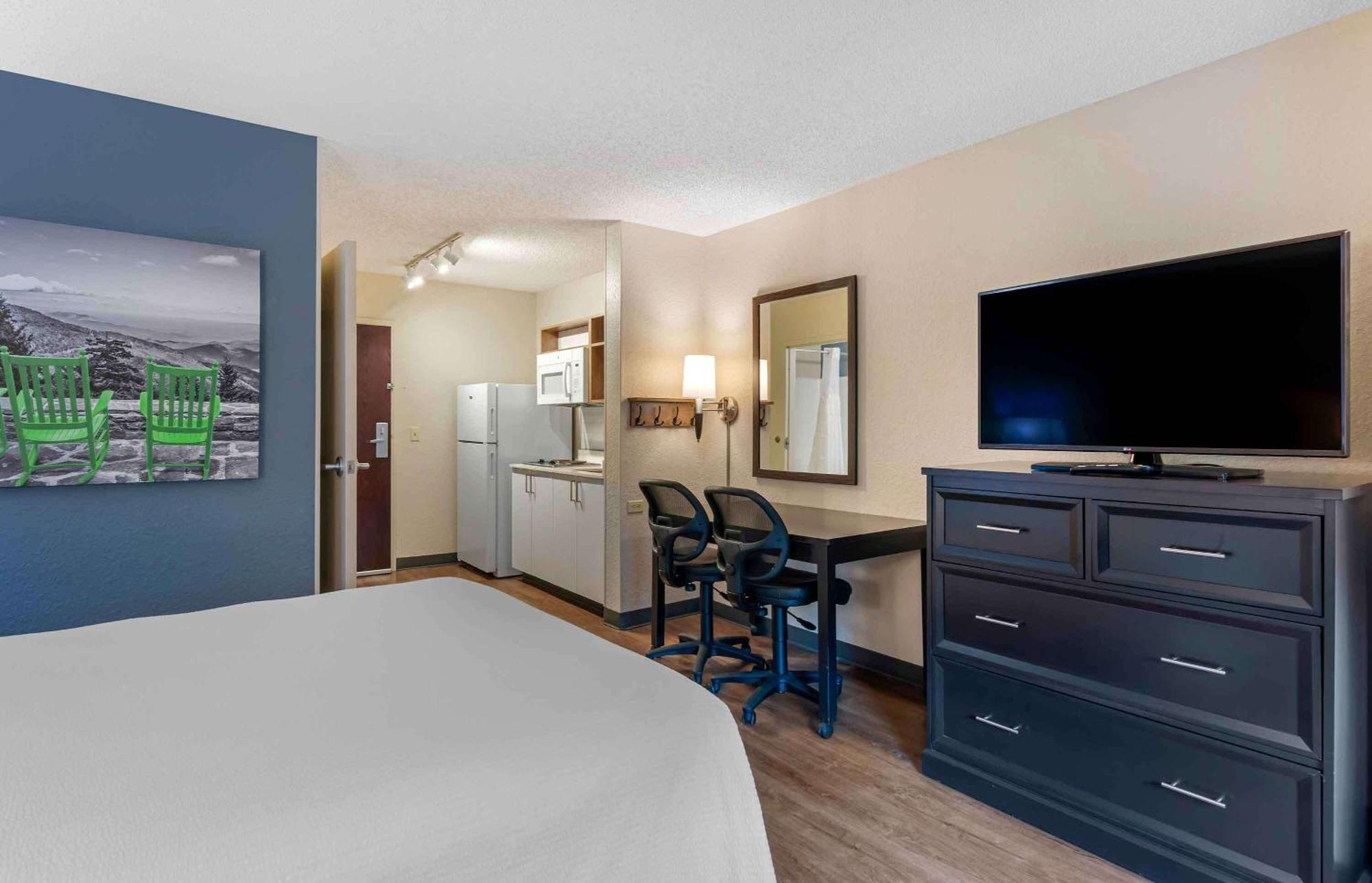 Superior Studio with 2 Double Beds - Non-Smoking