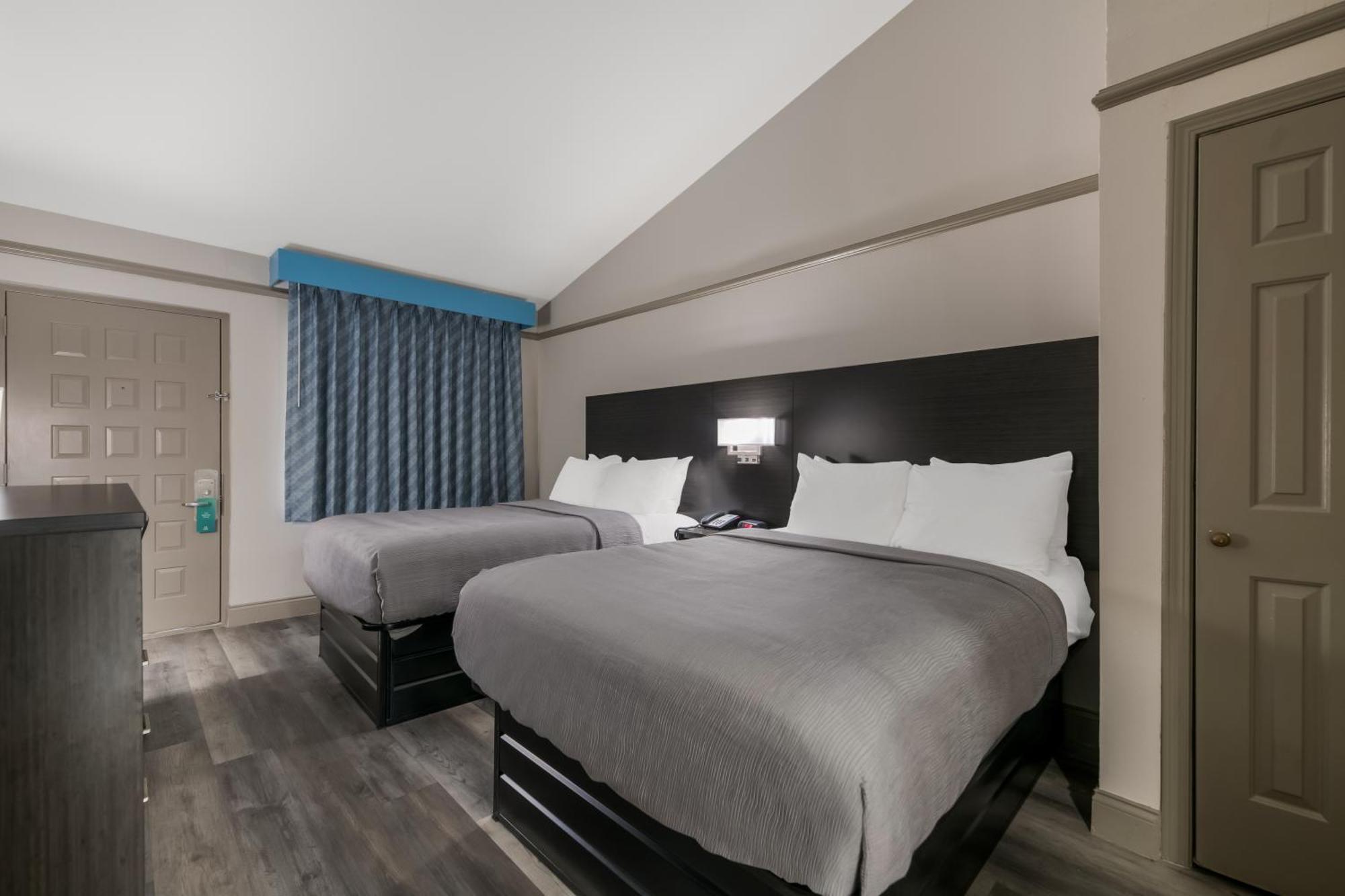 Quadruple Room Disability Access or Non Smoking