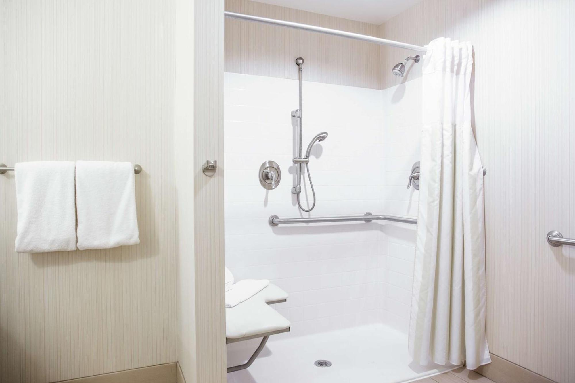 Queen Room with Two Queen Beds - Mobility and Hearing Access