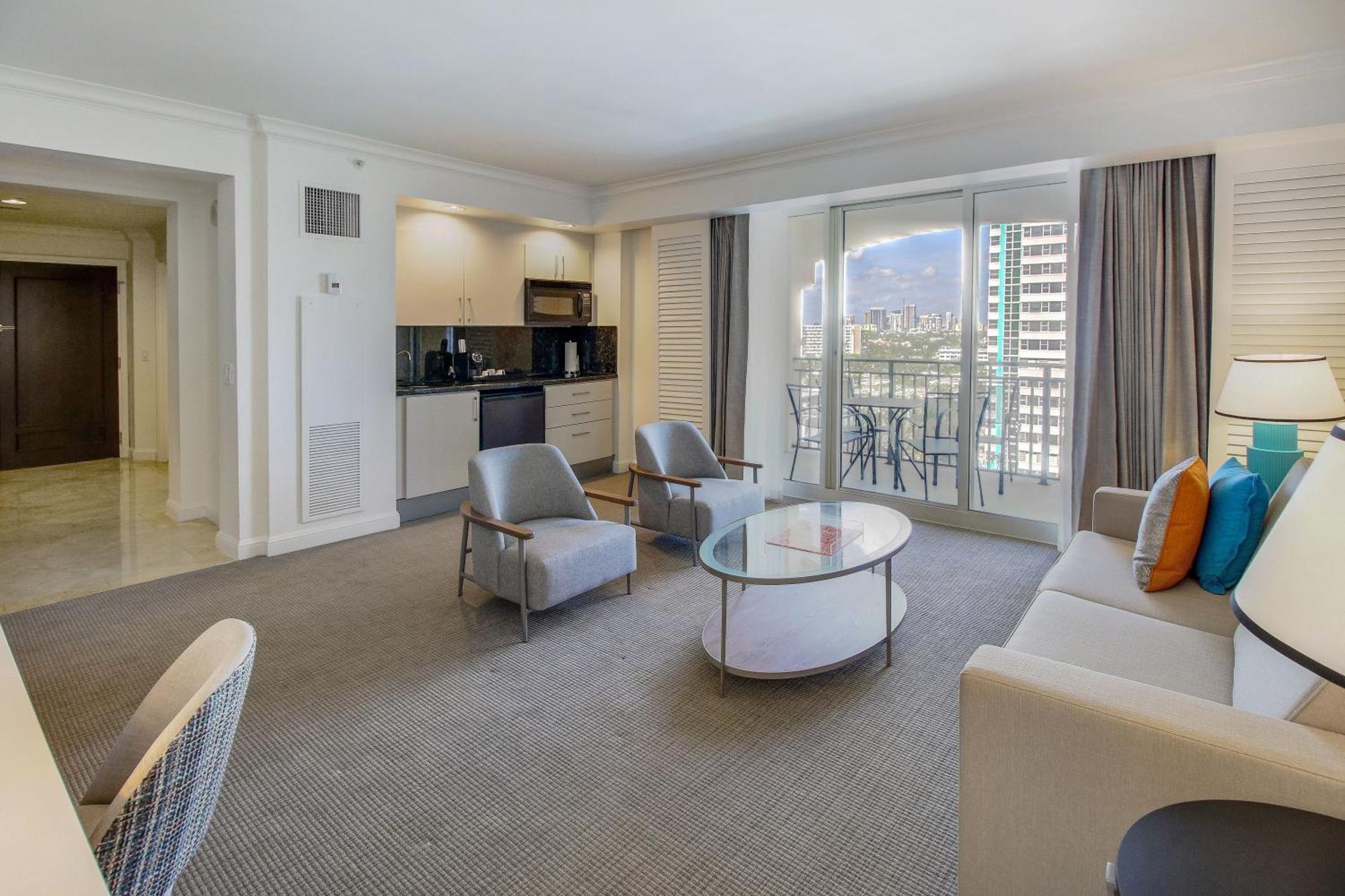 One-Bedroom Suite City View