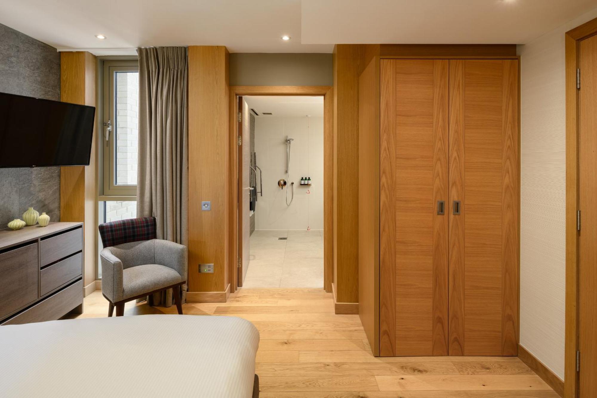 Double Room – ACCESSIBLE wheelchair friendly