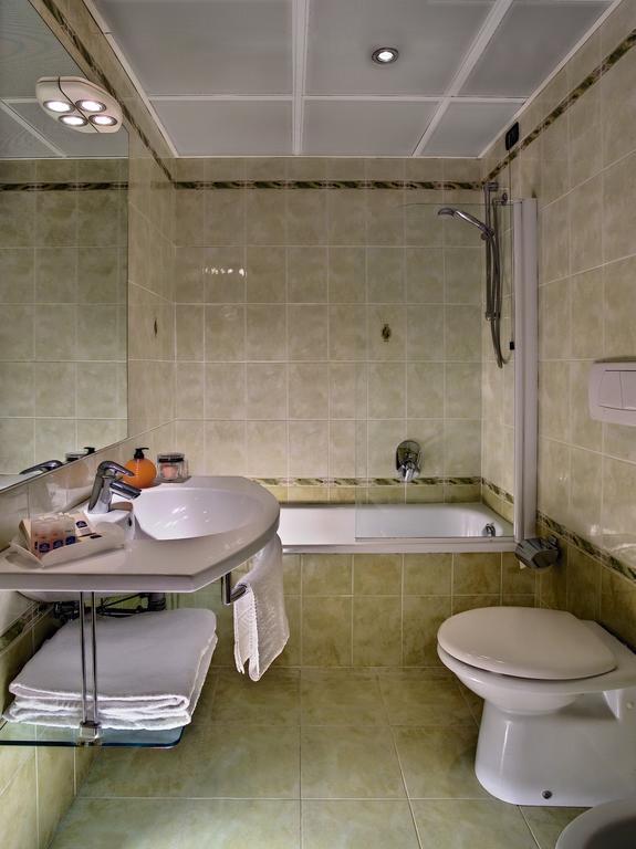 Classic Triple Room,283944765:JPEG