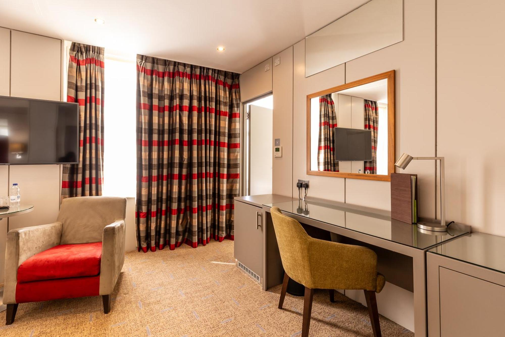 Quarto Queen Familiar Superior