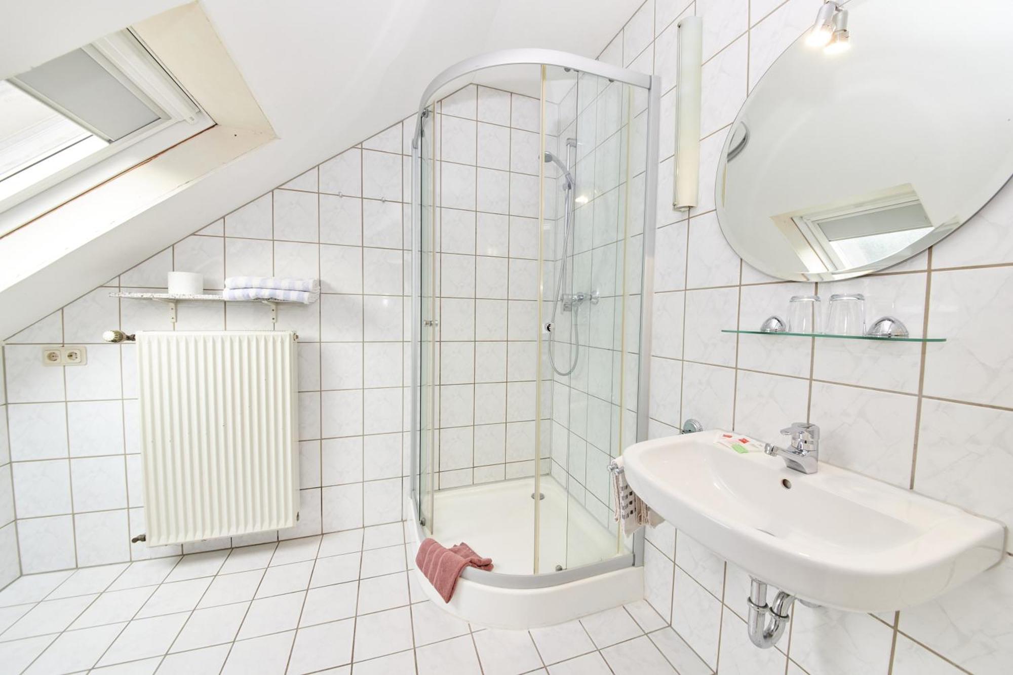 Triple Room,1580195348:JPEG