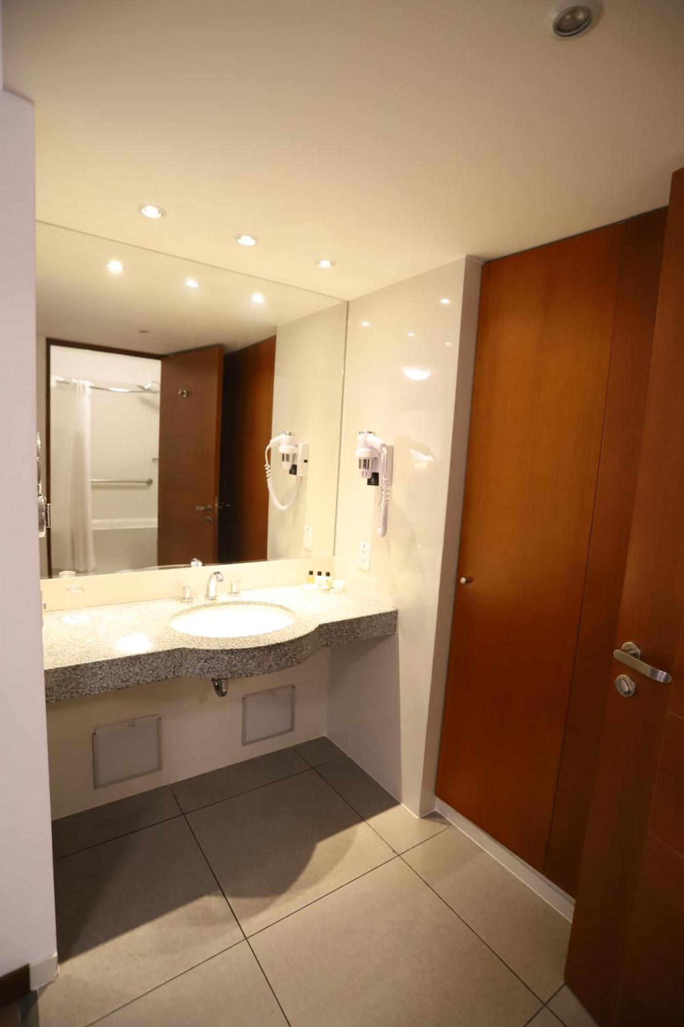 Quarto com Cama Queen-size - Acessível para Hóspedes com Mobilidade Reduzida